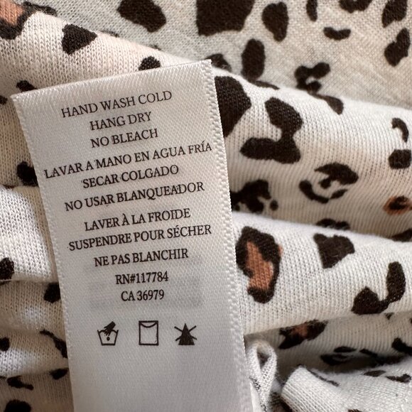 Rails Cara V-Neck Tee in White Mocha Leopard | Size M - Picture 7 of 7